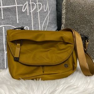 Lululemon All-nighter Crossbody Bag